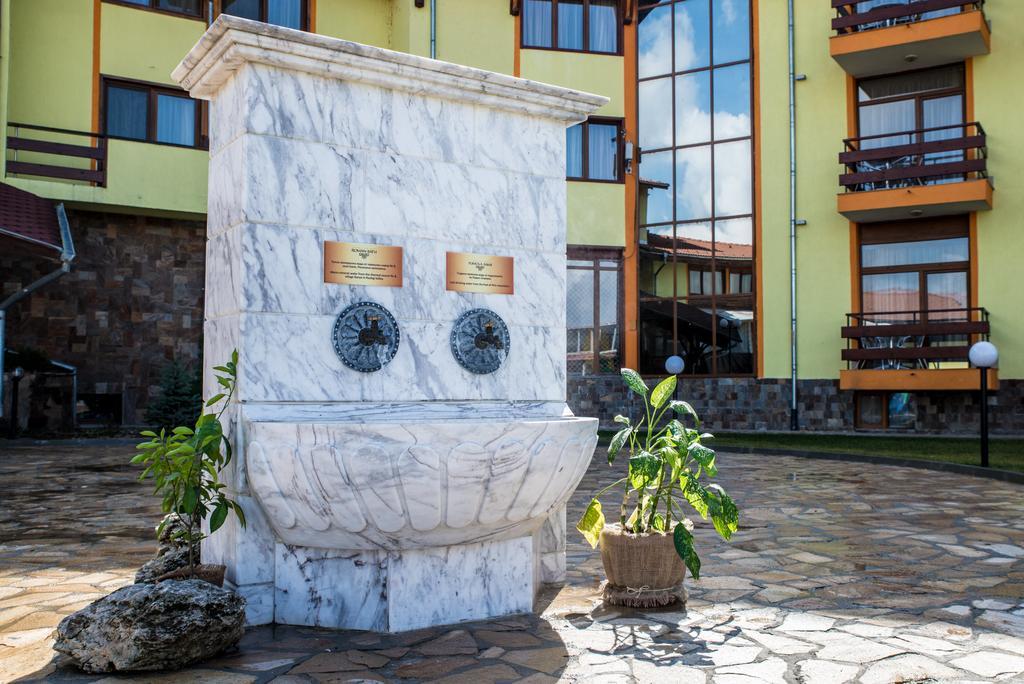 בניה Thermal Spa Hotel Roman Bath מראה חיצוני תמונה